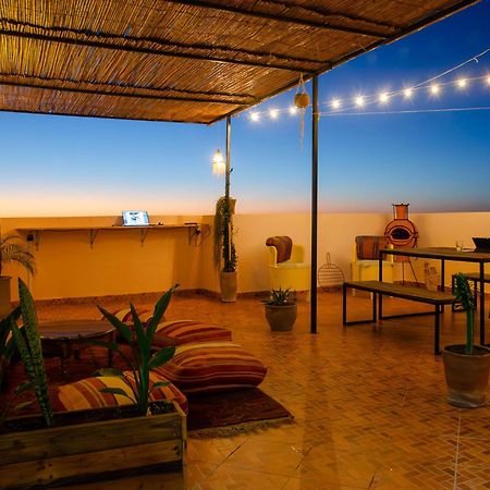 Monkey'S Guest House - Ocean View Rooms & Apartment With Rooftop Tamraght Exterior foto