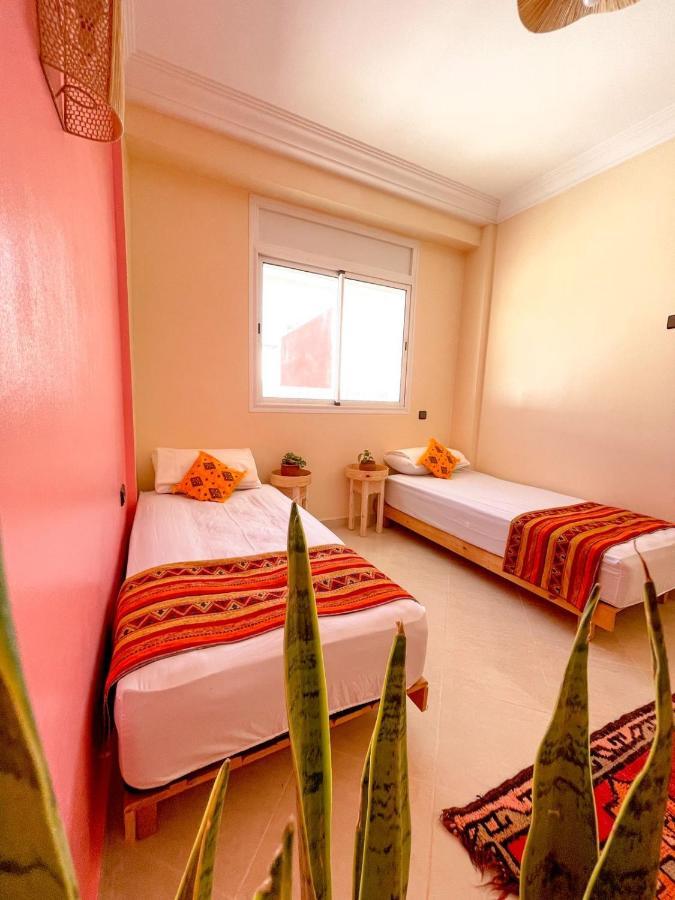 Monkey'S Guest House - Ocean View Rooms & Apartment With Rooftop Tamraght Exterior foto