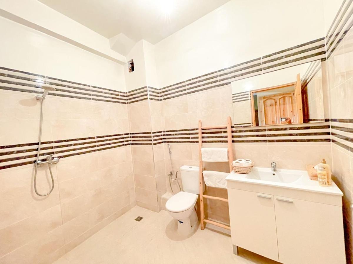 Monkey'S Guest House - Ocean View Rooms & Apartment With Rooftop Tamraght Exterior foto